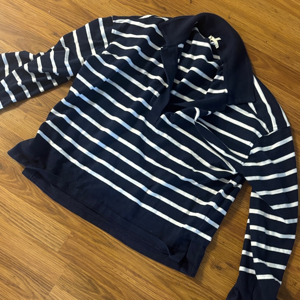 MadeWell Navy and White Striped Sweater